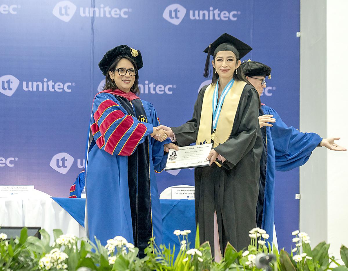 UNITEC SPS celebra la graduación de nuevos talentos y agentes de cambio