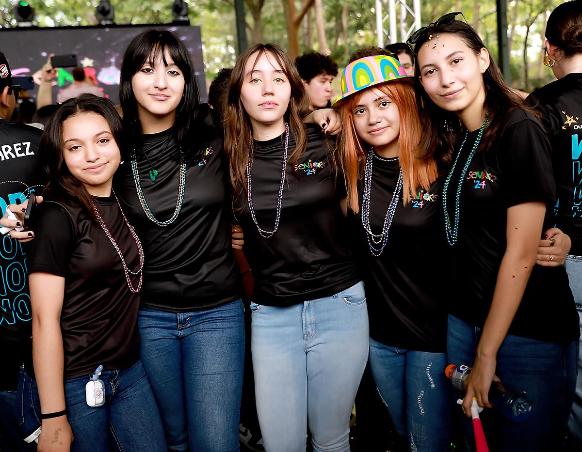 Laura Velásquez, Carolina Rodas, Cosette Hansen, Alejandra Mejía y Ana Arguijo.