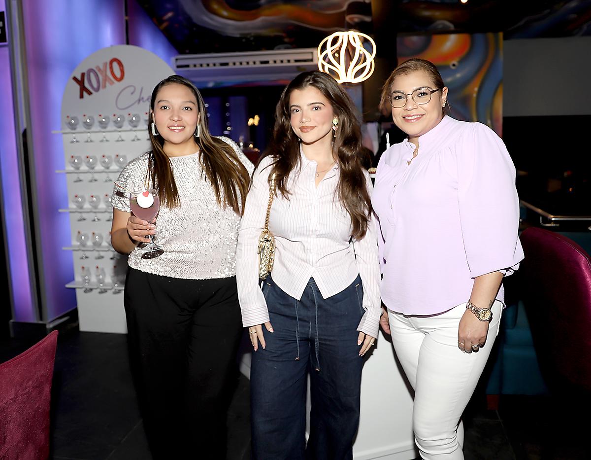 Hannzy Moncada, Monique Pineda y Lourdes Valladares