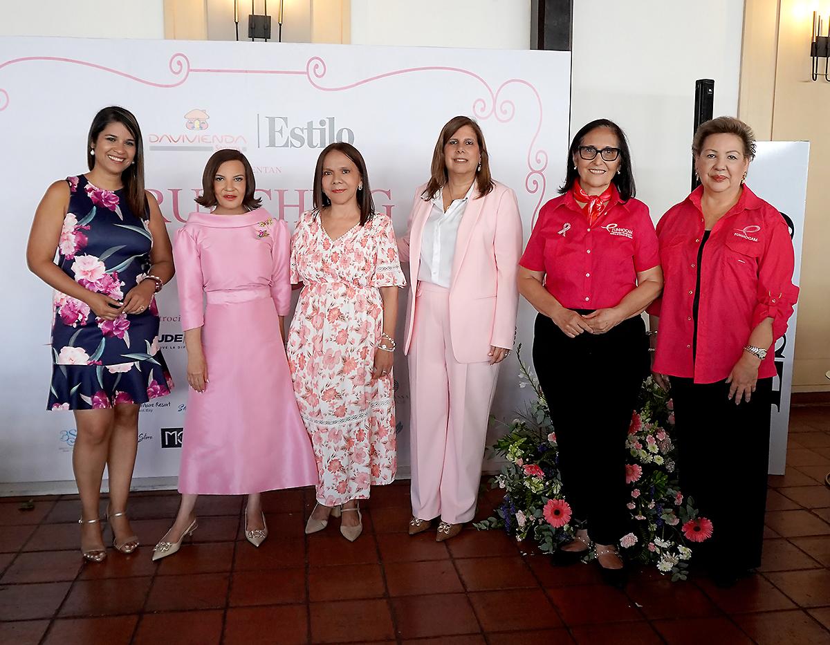 Revista Estilo y Davivienda Seguros unieron fuerzas para celebrar Brunching in Rosé 2025, una experiencia donde la moda y la solidaridad se vistieron de rosa por una causa: recaudar fondos para la Fundación Hondureña Contra el Cáncer de Mama (FUNHOCAM). Revista Estilo y Davivienda Seguros unieron fuerzas para celebrar Brunching in Rosé 2025, una experiencia donde la moda y la solidaridad se vistieron de rosa por una causa: recaudar fondos para la Fundación Hondureña Contra el Cáncer de Mama (FUNHOCAM).