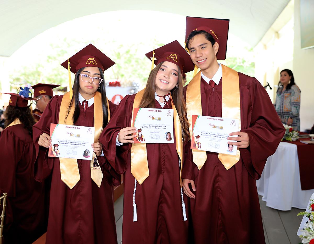 Alessandra Rodríguez, Alina Mercado y Alejandro Reyes.