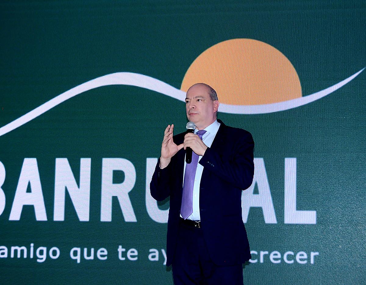 Bernardo López