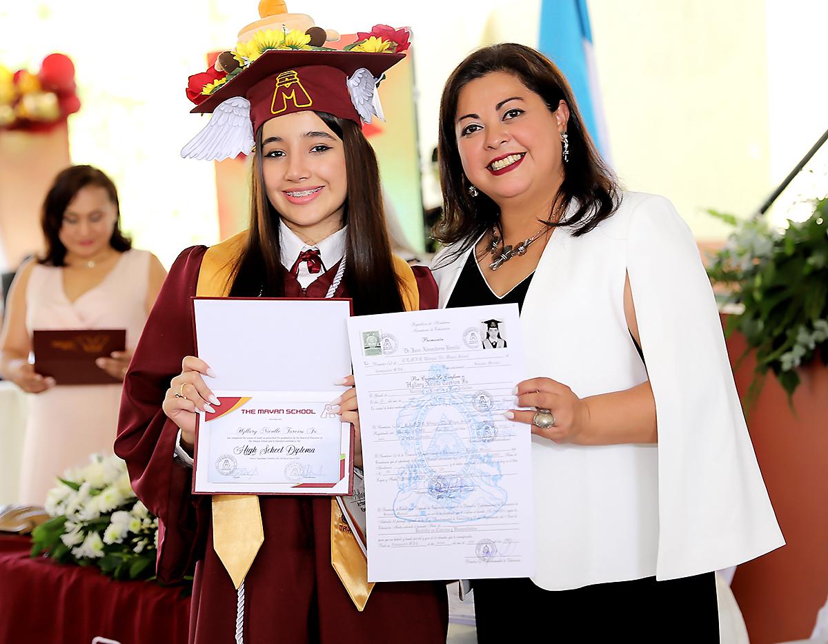 Graduación 2024 de Mayan School