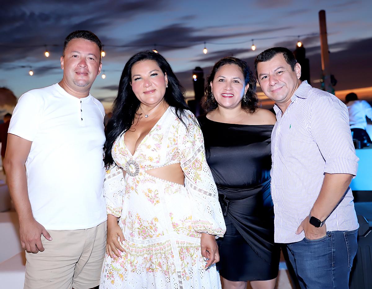 Miguel Martínez, Telma Alvarado, y Ted y Emelita Tejada.