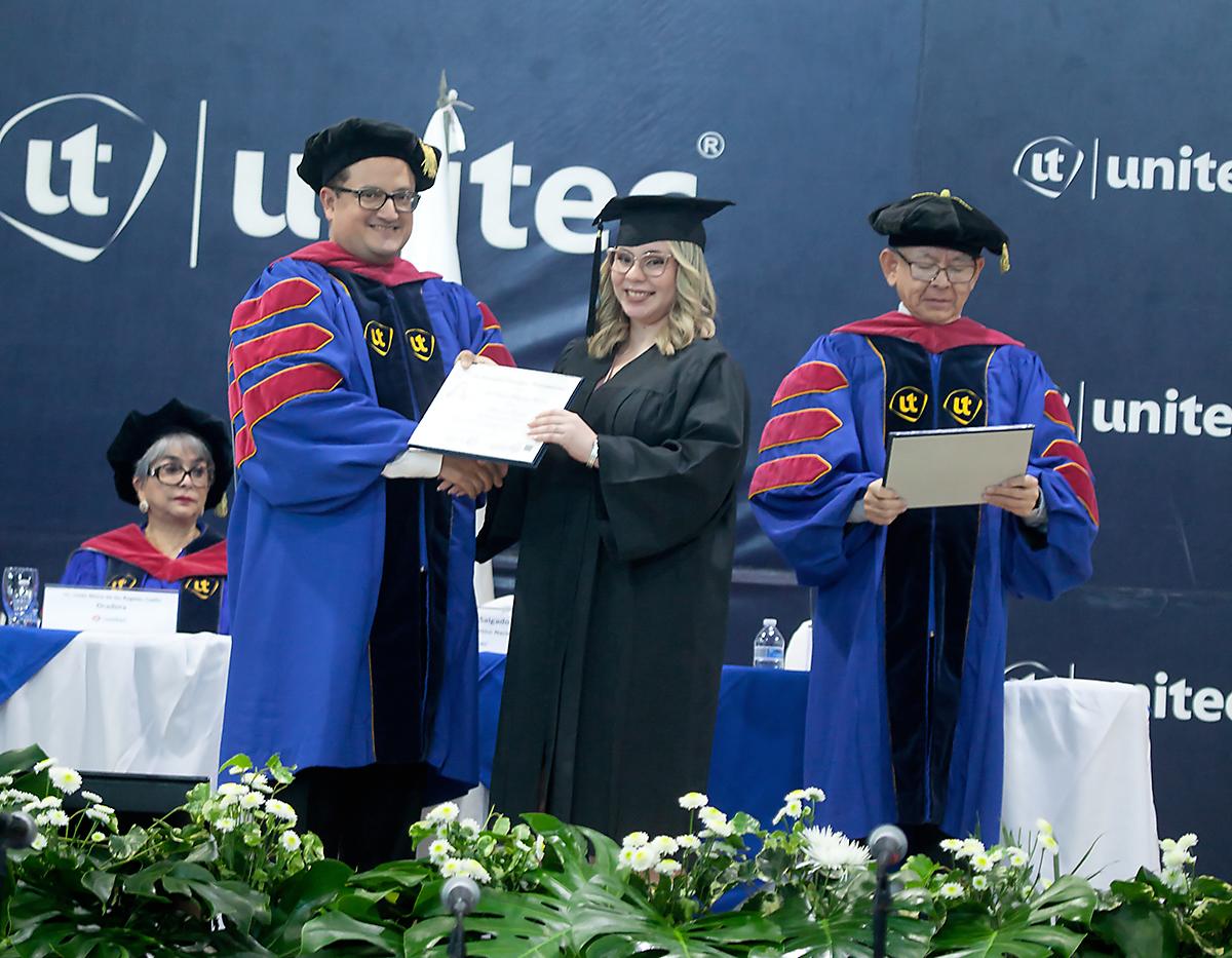 Graduaciones UNITEC 2024 en San Pedro Sula