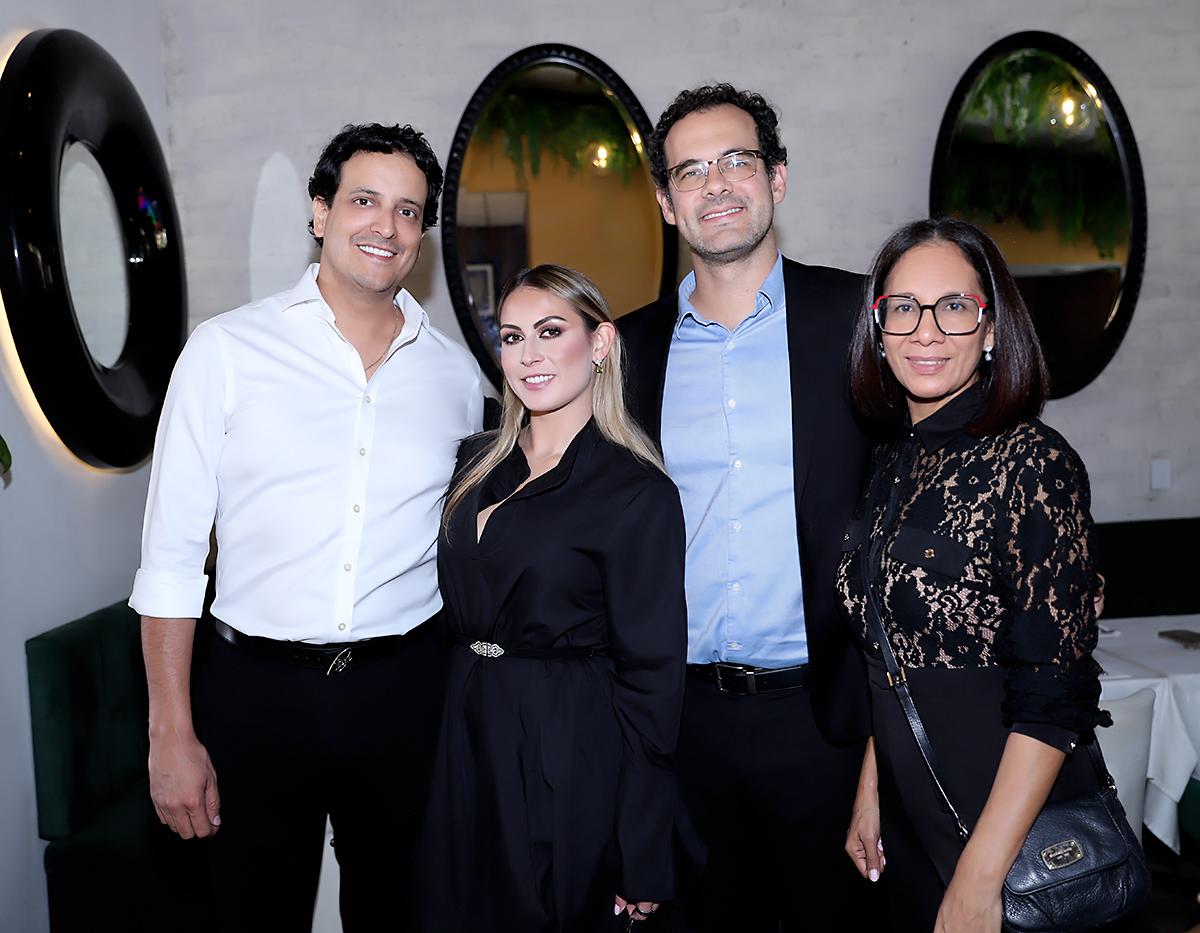 Arturo Zacapa, Valeria Wildt, Francisco Márquez y Wendy Mejía. Arturo Zacapa, Valeria Wildt, Francisco Márquez y Wendy Mejía.