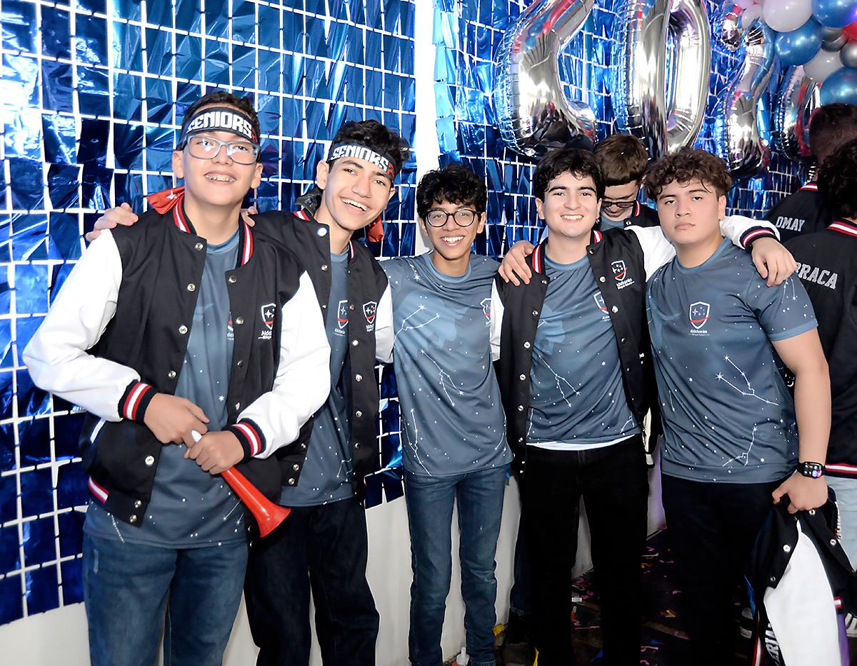 Sebastián Velázquez, Gabriel Flores, Leonardo Flores, Felipe Mejía y José Valeriano. 