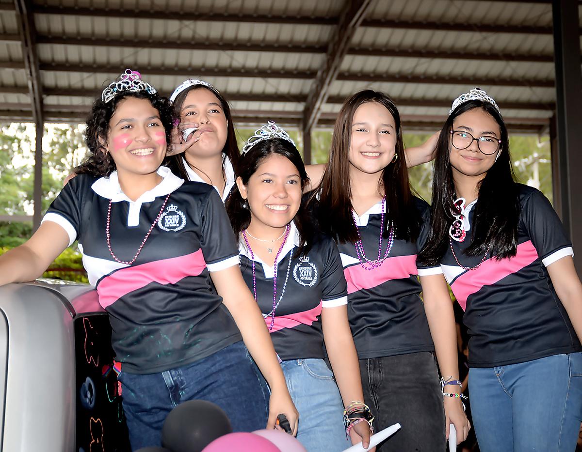 María Fernanda Lagos, Andrea Madero, Ana Paola Medina, Sofía Panting y Natalia Lagos.