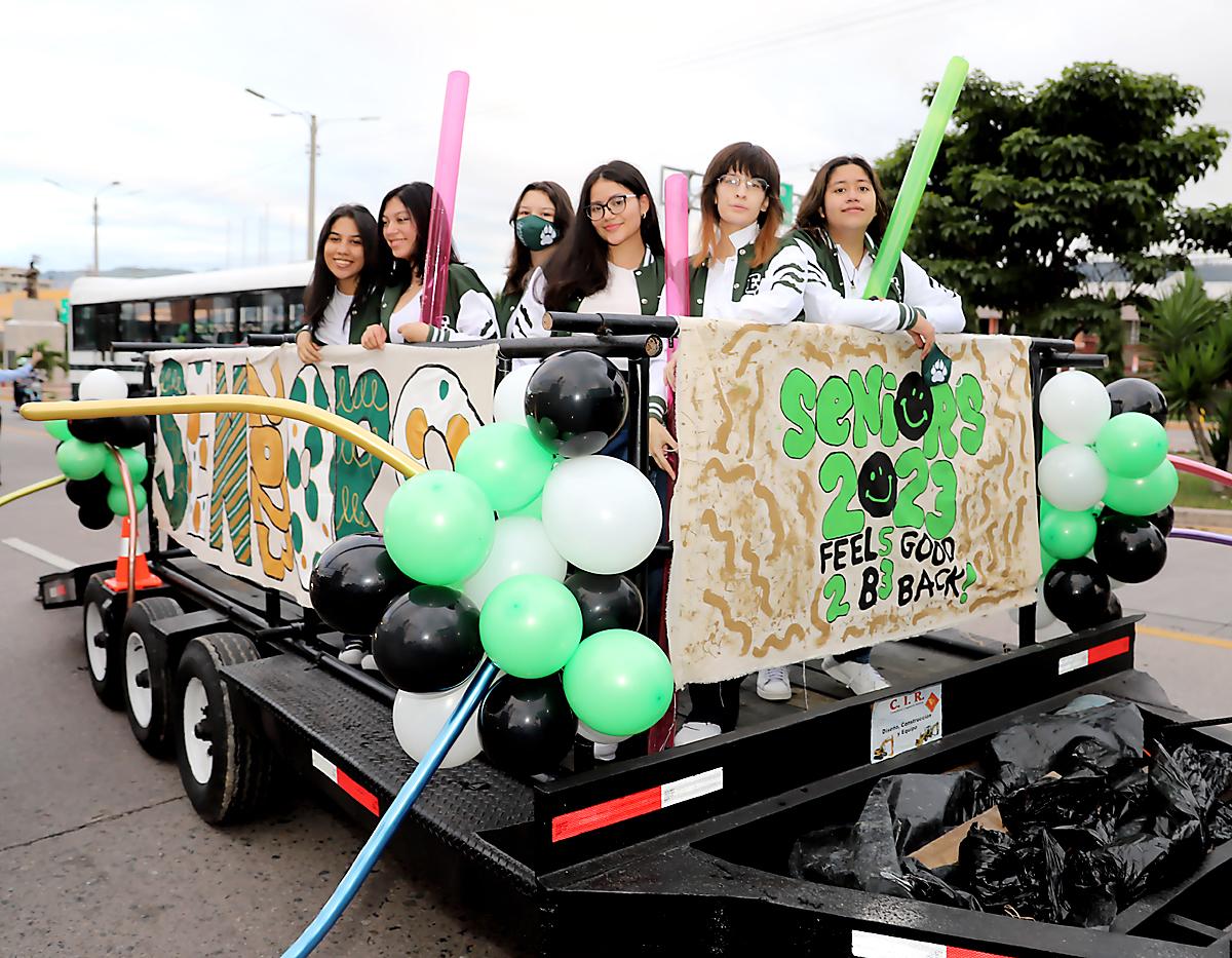 Andrea Velásquez, Daniela Martínez, Sharon Cruz, Génesis López, Valentina Azzad y Angélica Muñoz