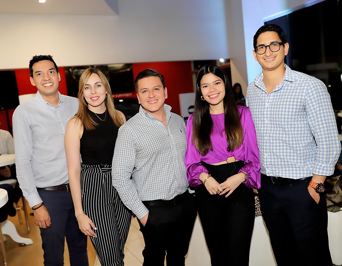 Hugo Flores, Evelyn Tabora, Rodrigo López, Alejandra Figueroa y Roberto Banegas