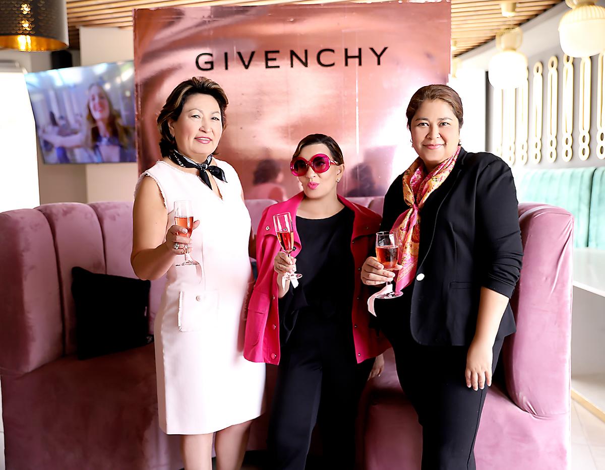 Marcia Vásquez, Blanca Bendeck y Brenda Ortez