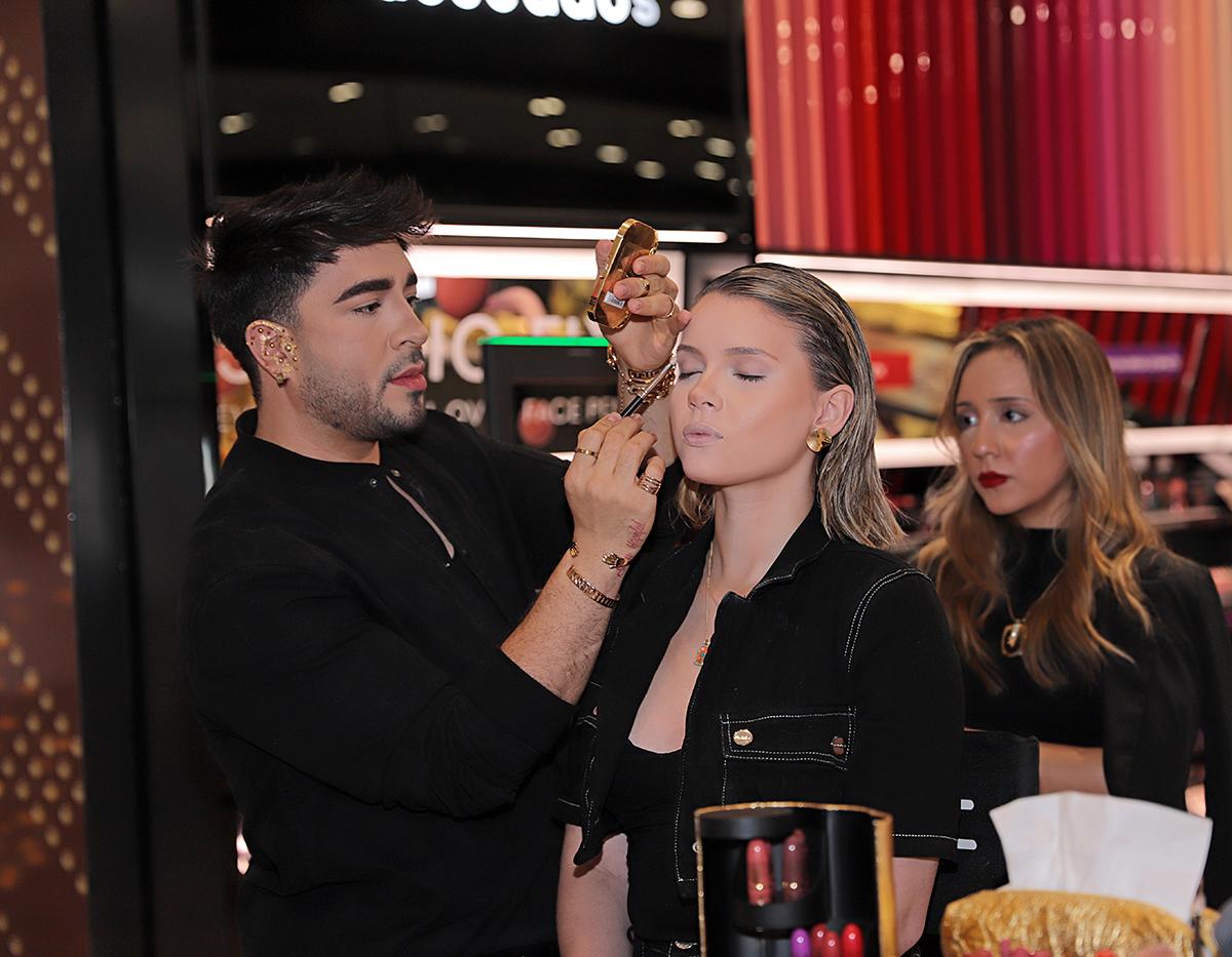 Heber Montoya utilizó los productos de la Holiday Collection de M·A·C.