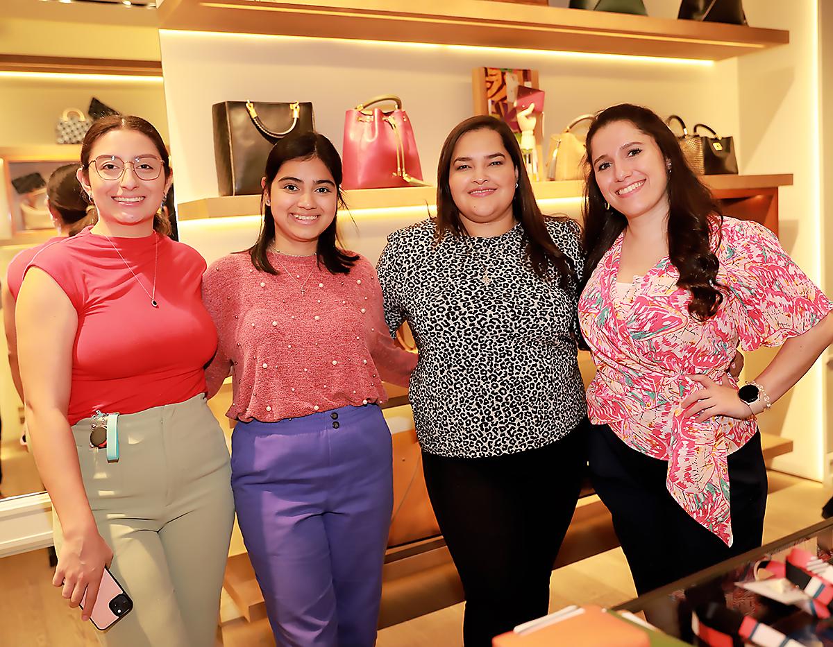 Paola Ortiz, María Fernanda Colindres, Jimena Andino y Melissa Carrasco. 