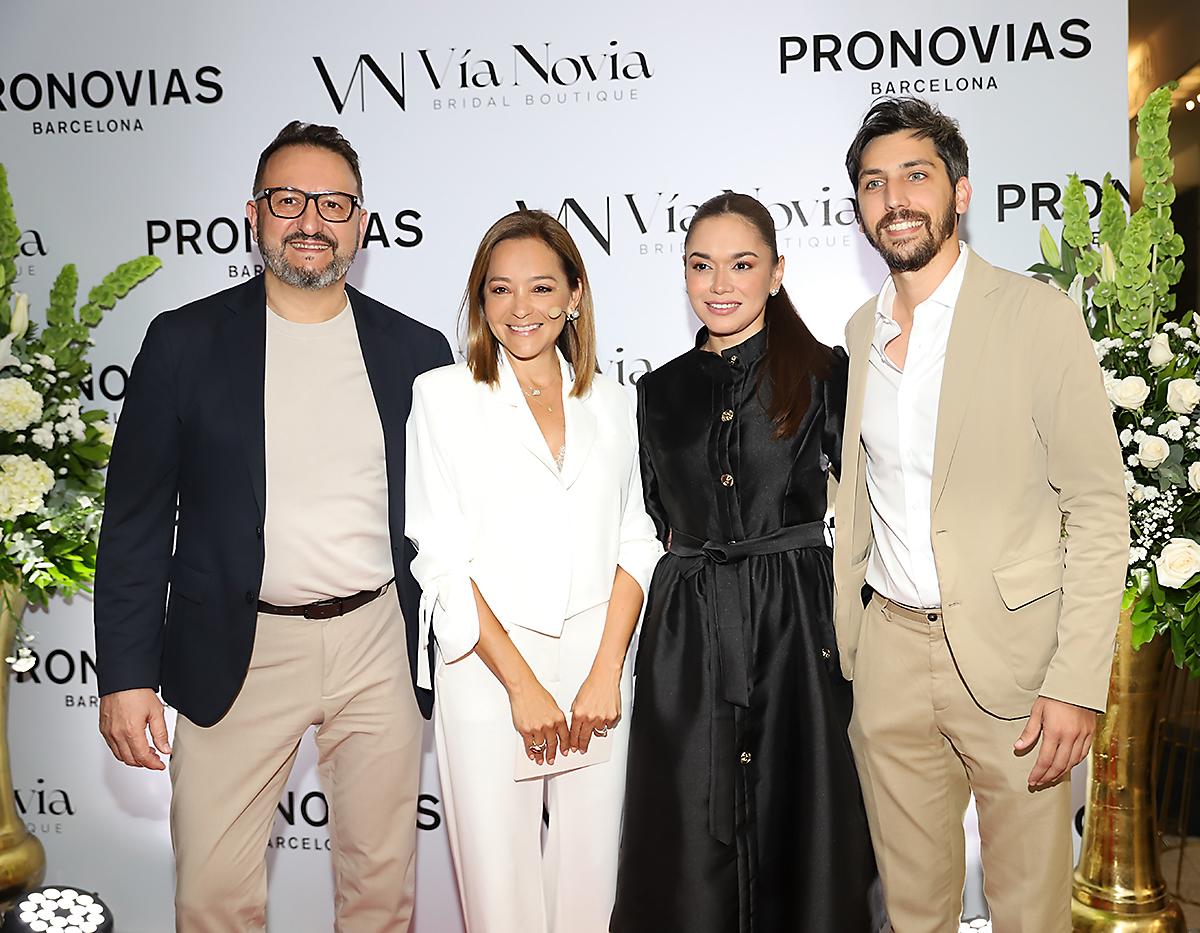 Via Novia reafirma su liderazgo en la moda nupcial con la presentación de la Colección 2025 de Pronovias y Vera Wang Barcelona. El evento contó con la presencia de representantes de Pronovias para Latinoamérica y un conversatorio con la experta Anamaria Dieckmann sobre tendencias en bodas. Además, la boutique anunció con orgullo su distribución exclusiva en Honduras de estas icónicas marcas, consolidándose como un referente en el mundo de la moda nupcial y de fiestas. En la foto: Diego Giménez, Ana María Dieckmann, Pamela Valladares y Luciano Guerson.