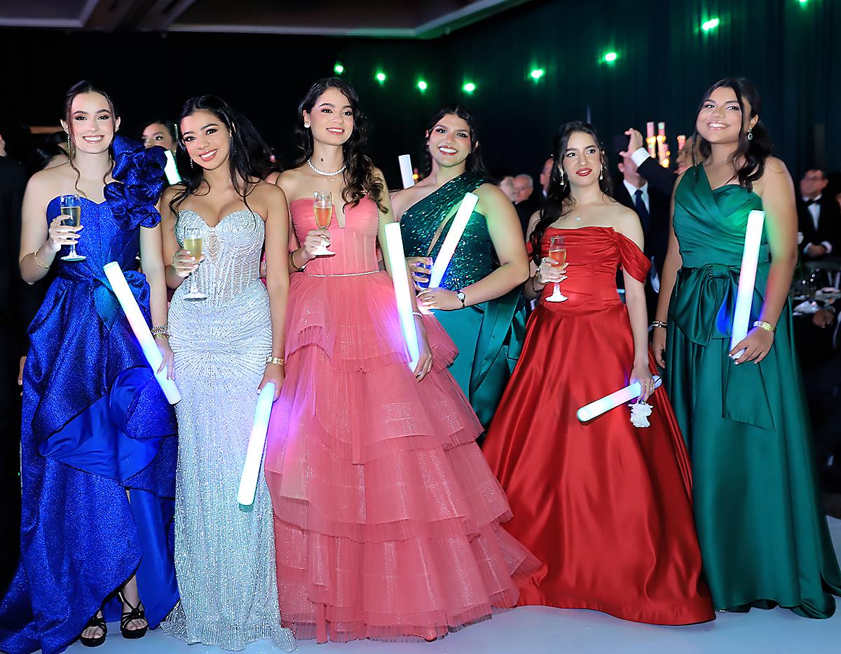 Fiesta de la prom 2025 de la Academia Los Pinares