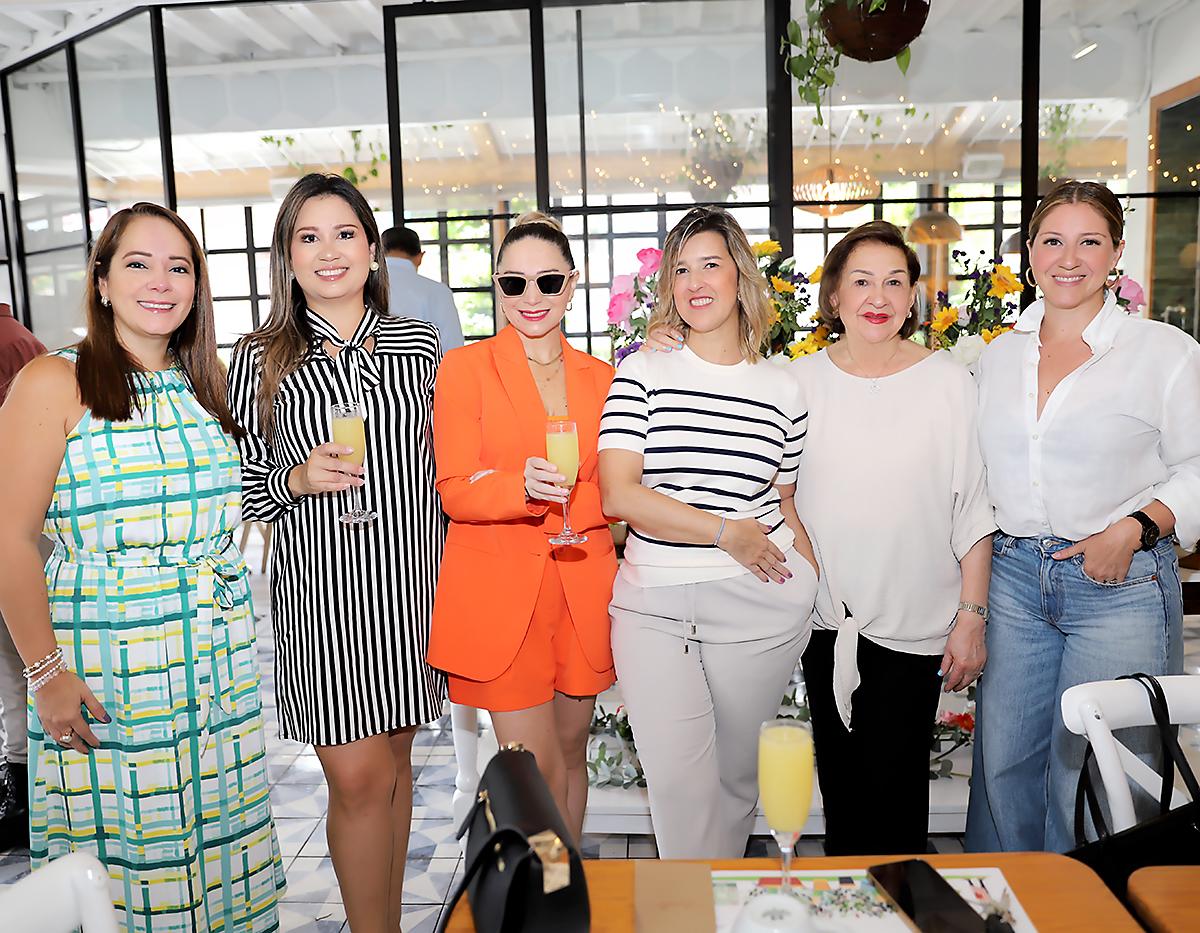 Mey Hung, María Lucía Ramírez, Bessy Mora, Keren Valle, Hada María Burgos y Karen Ucles.