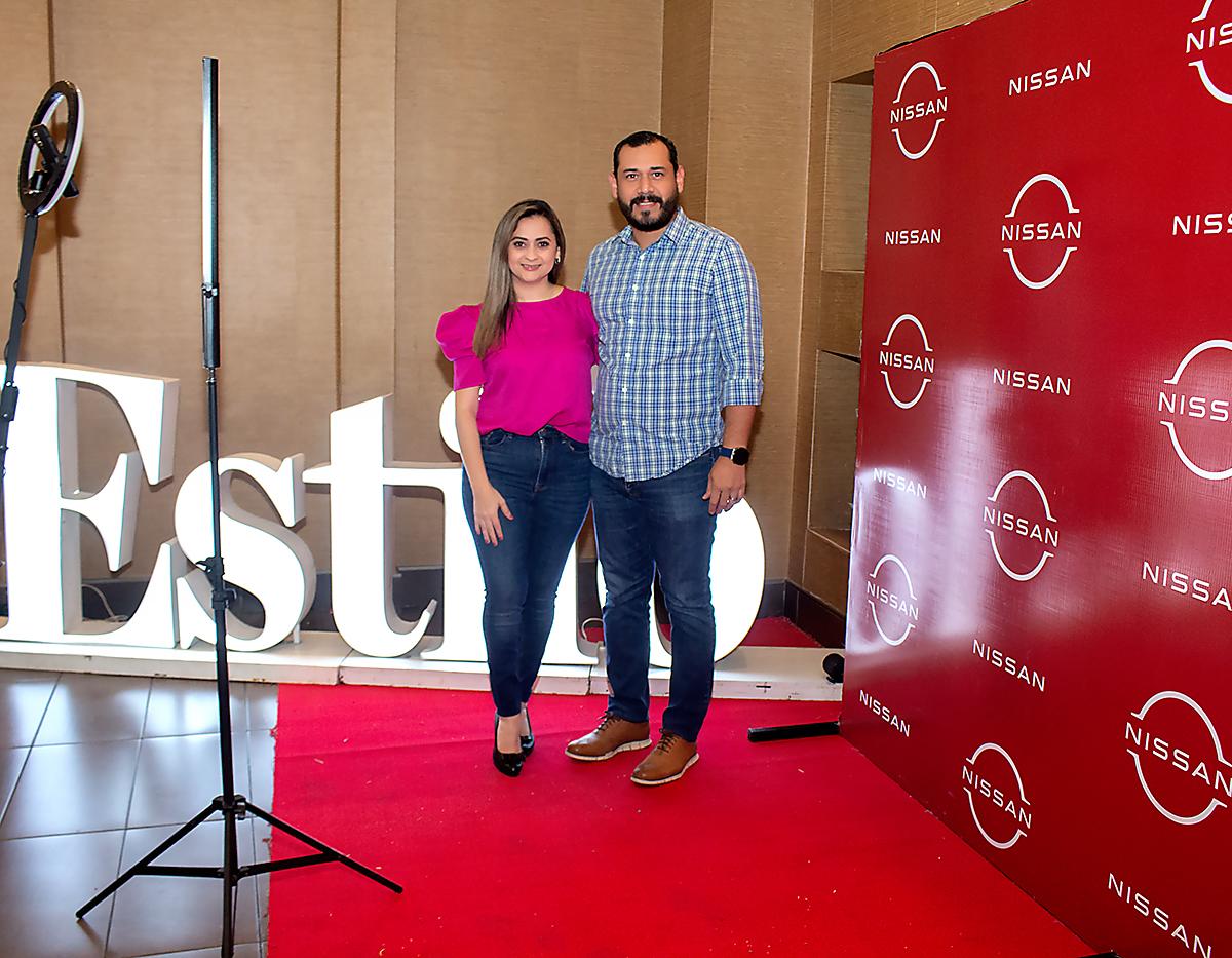 Jenny Fuentes y Swedy Machado.