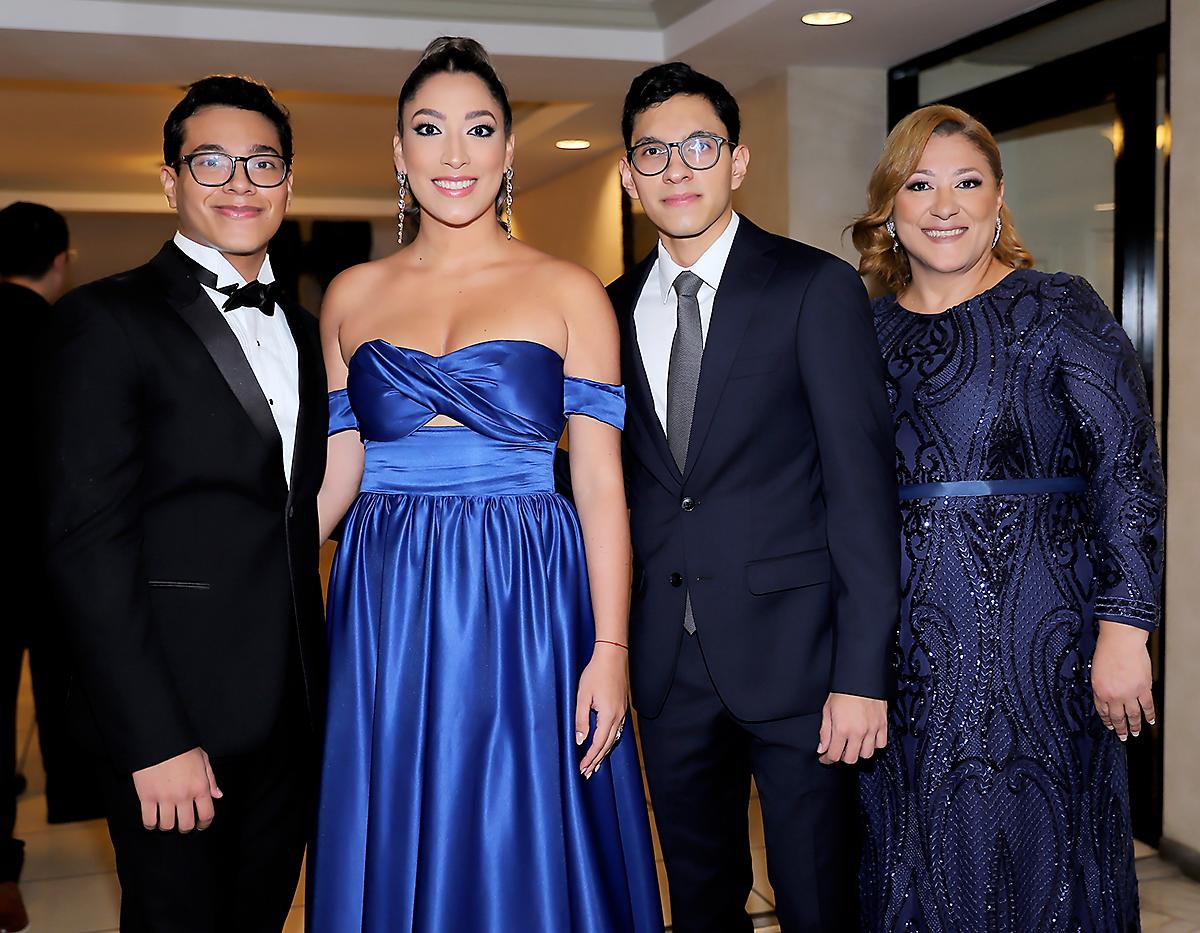 Fiesta de la prom 2024 de Mayan School