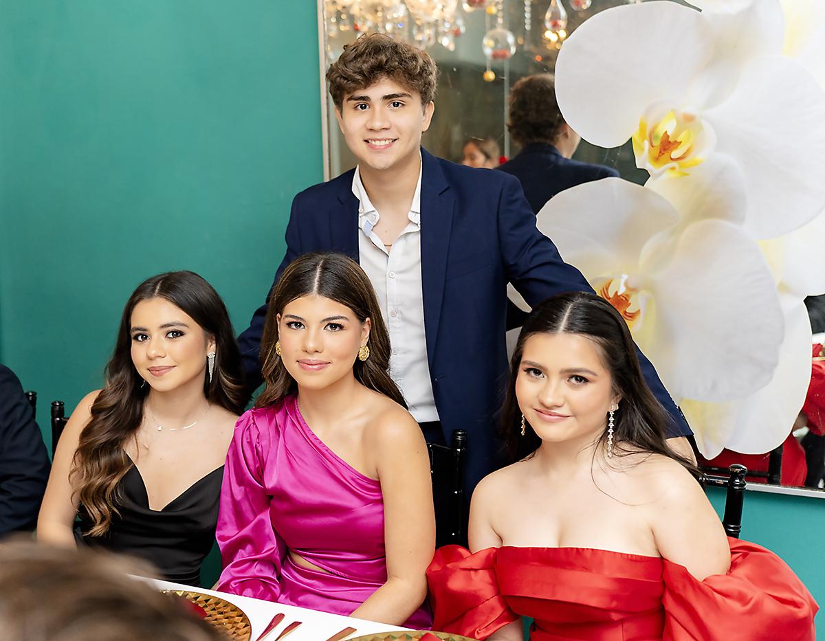 Valerie Barahona, Mary Ann Dib, David Posas y Kamila Mancía.