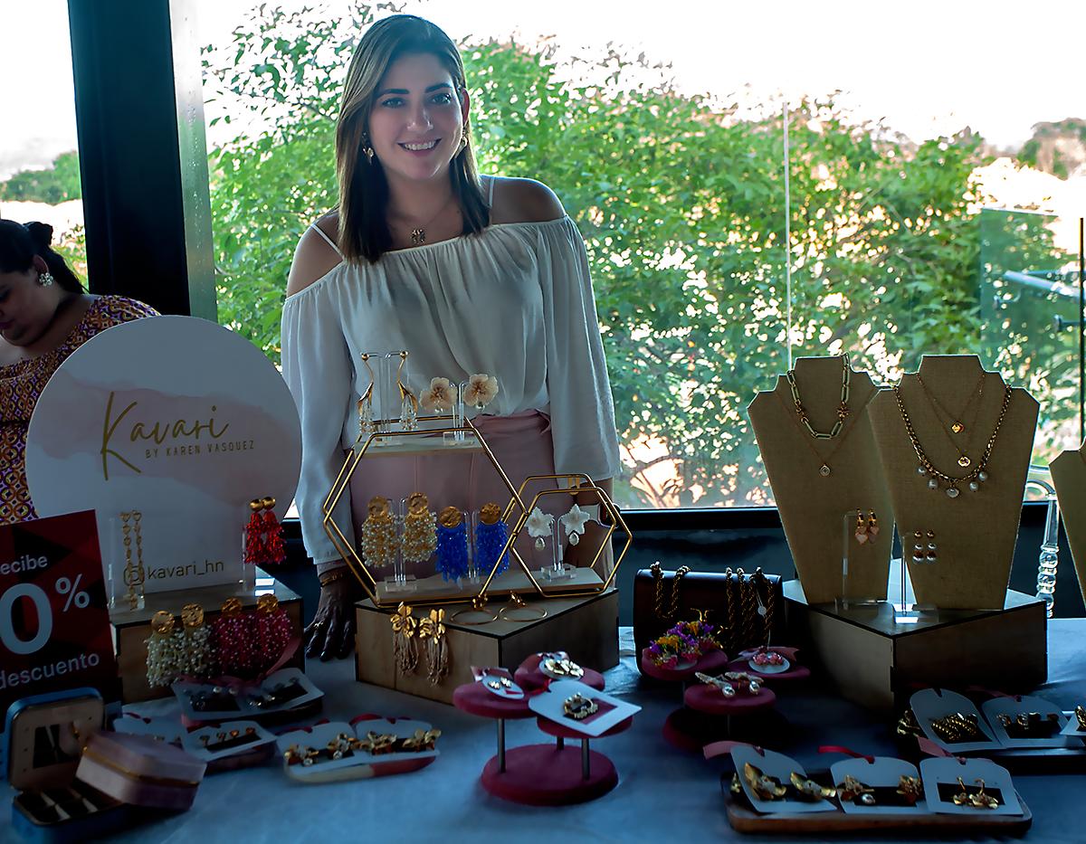 Karen Vásquez y su marca de bisutería Kavari.