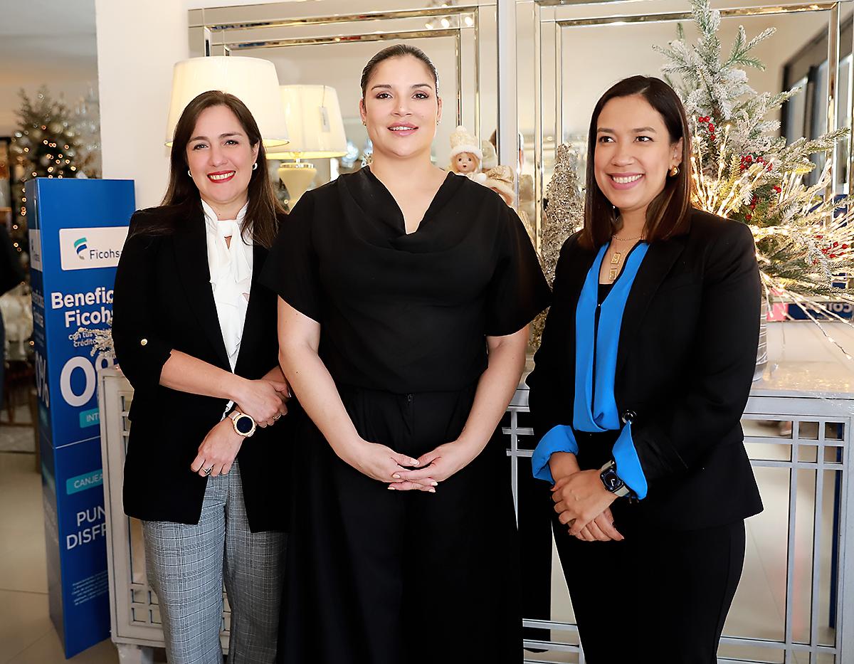 Adriana Perdomo, Cecilia Osorto y Fabiola Martinez