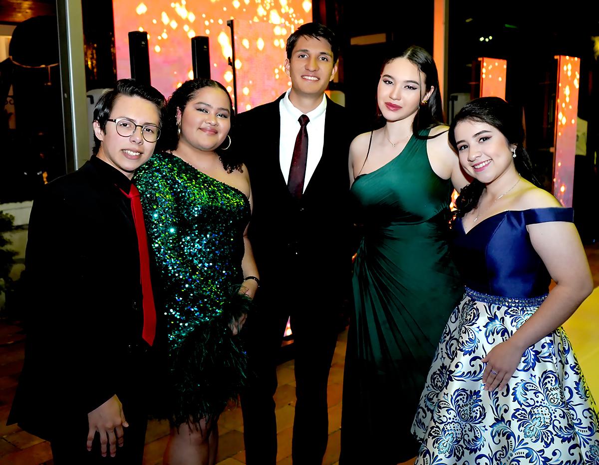 Marlon Bustillo, Mercedes Pineda, Francisco Zapata, Amelia Rojas y Valeria Tábora