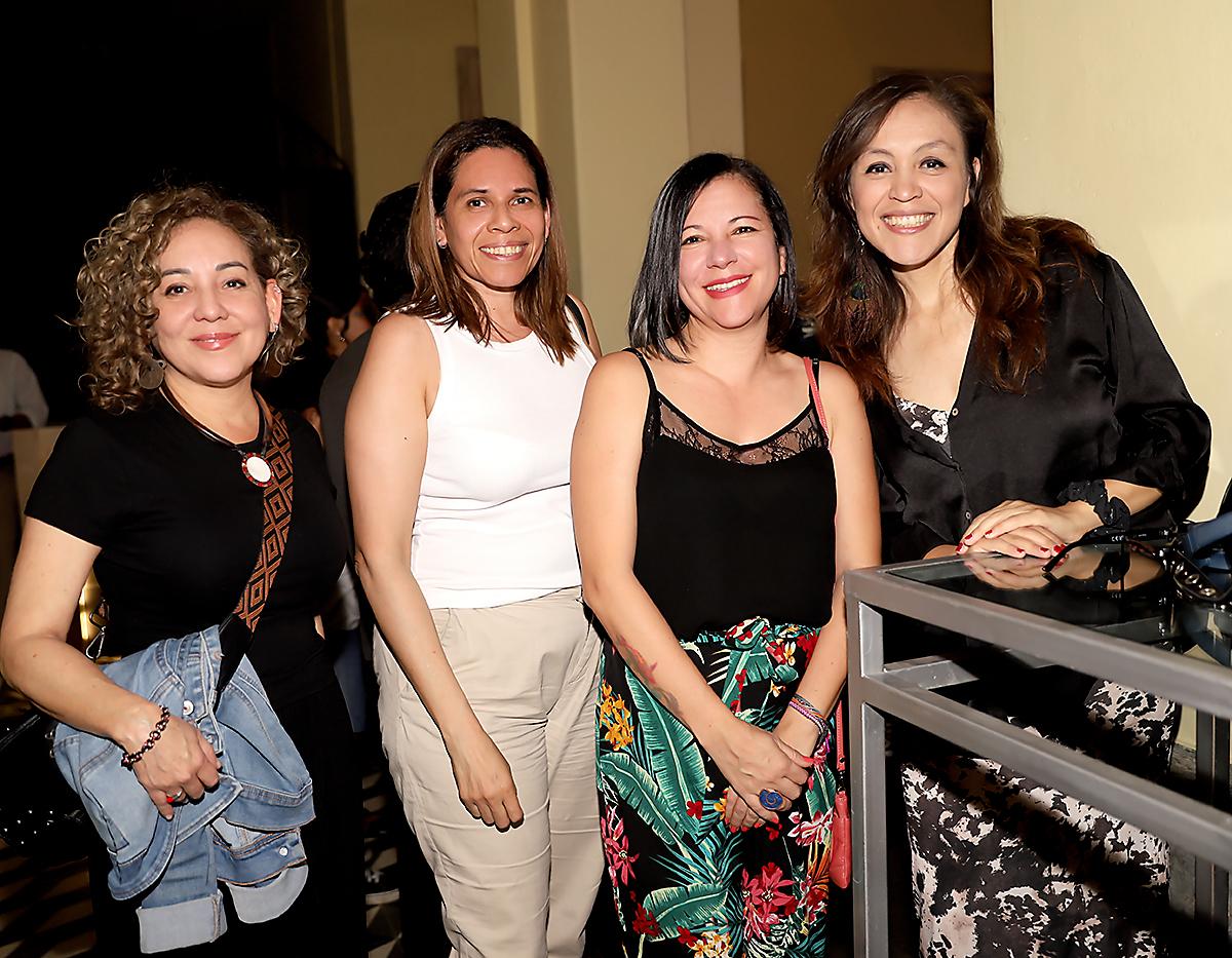Sofía Pérez, Karol Lozano, Vely Zúniga e Irene Pincel.