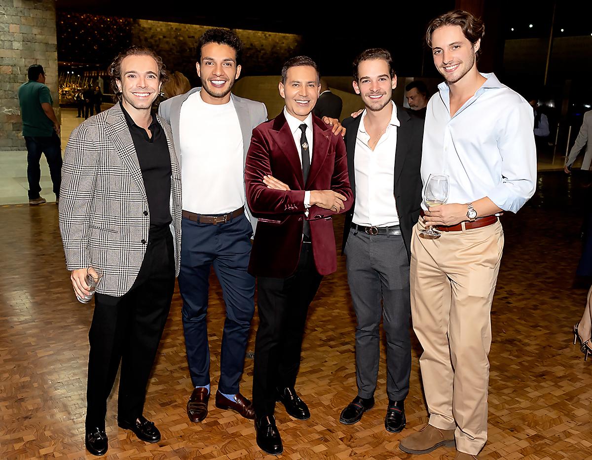 Bruno Balestra, Diego Felix y Gabriel Rivera-Barraza.