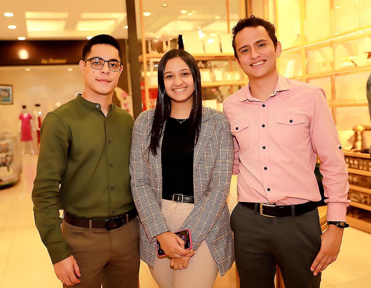 Saúl Valle, Cinthia Osorto y Daniel Cruz.
