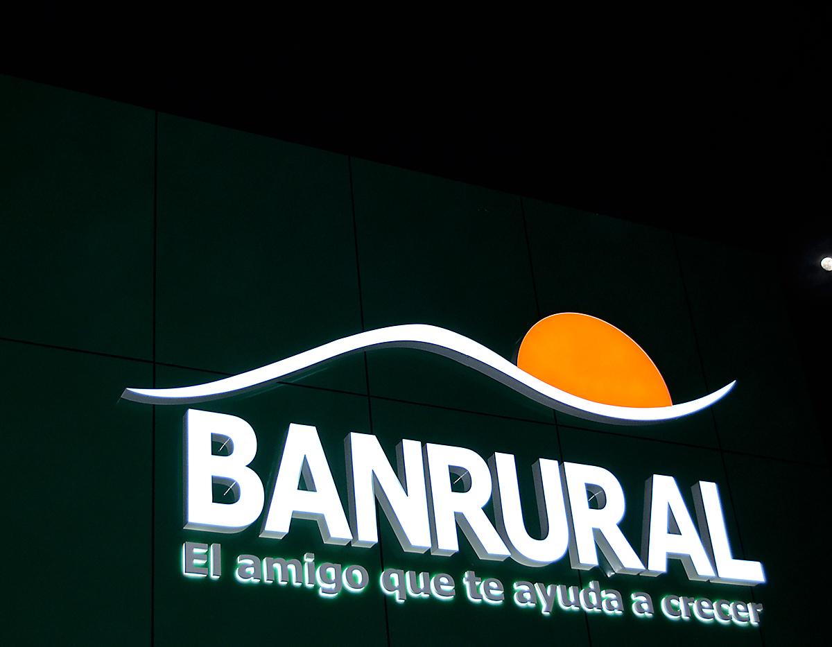 Inauguración del nuevo Centro de Negocios de Banrural