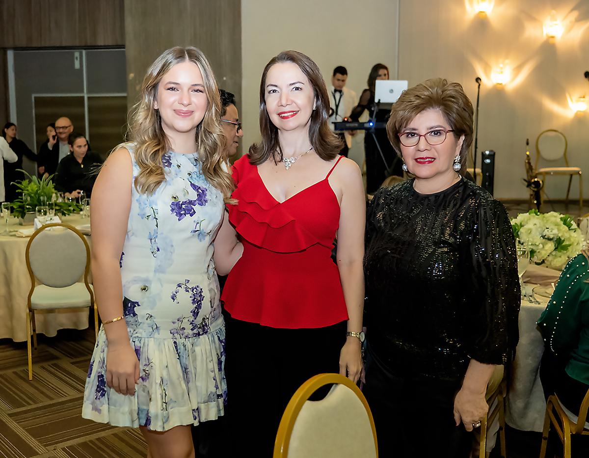 Angela Bueso, Ada Barahona e Irma Castejón.