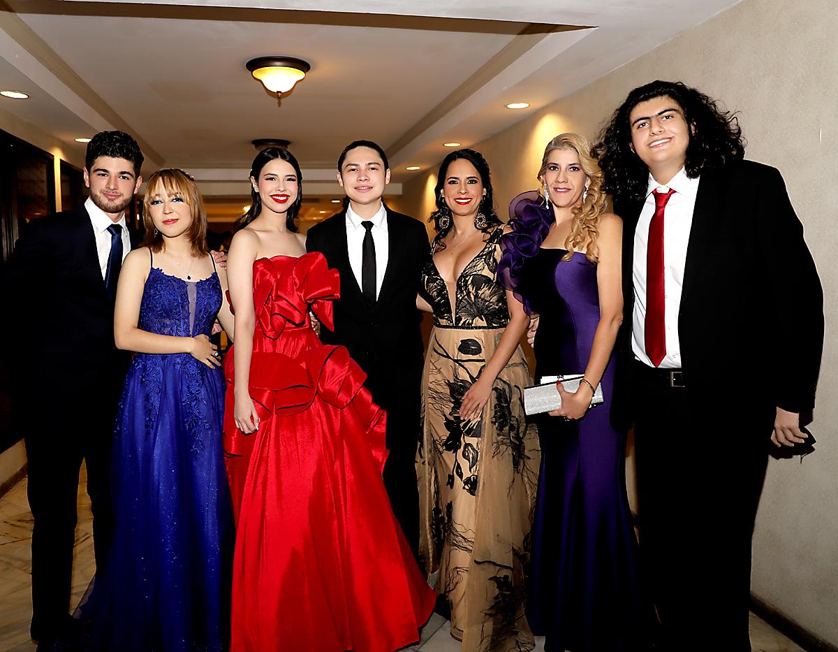 Invitados a la prom de la American School of Tegucigalpa