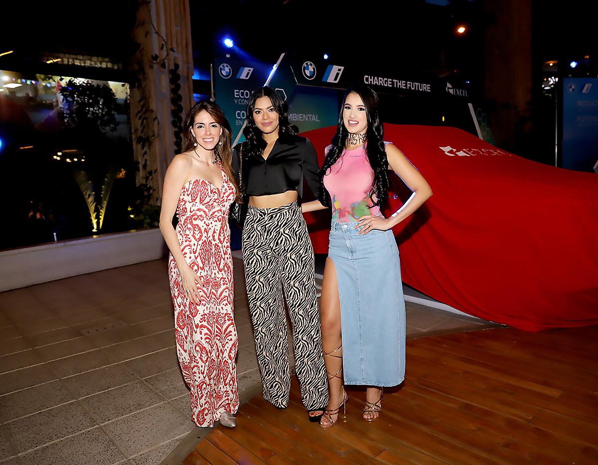Daniela Misas, Loren Mercadal y Rina Betancourt.