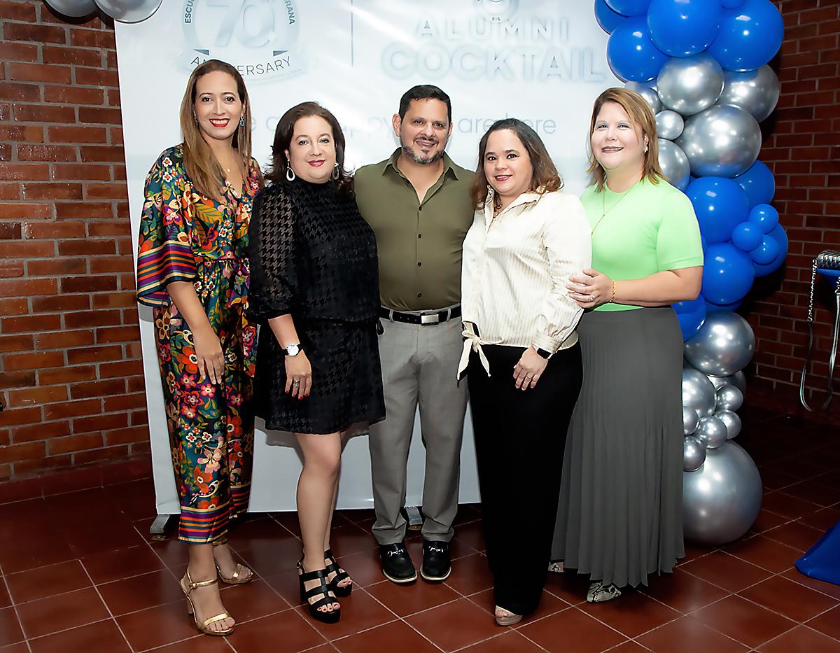 Gloria Zelaya, Grazia Mejía, Roberto Nasser, Kalene Pasilla y Melina Valladares.