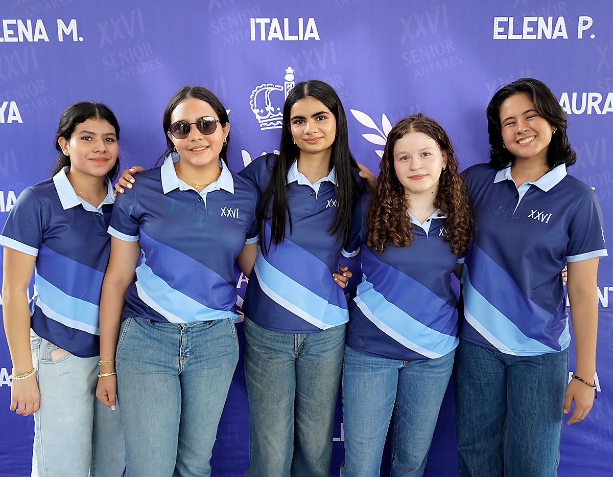 Italia Cruz, María Lucía Bustillo, Antonella Asfura, Mariana Díaz y María José Perdomo