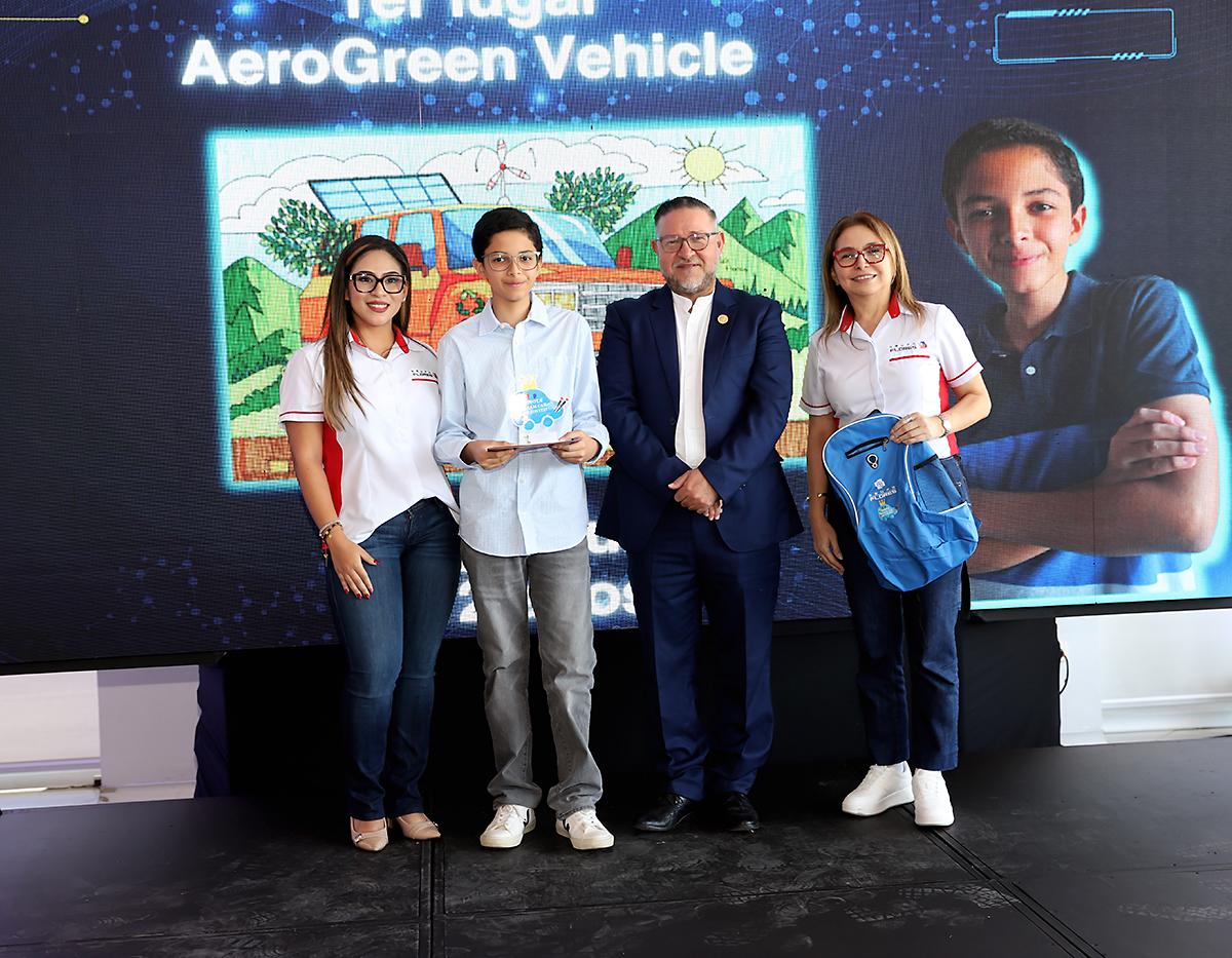 El concurso de arte “Toyota Dream Car” premia la imaginación futurista y el talento de la niñez hondureña