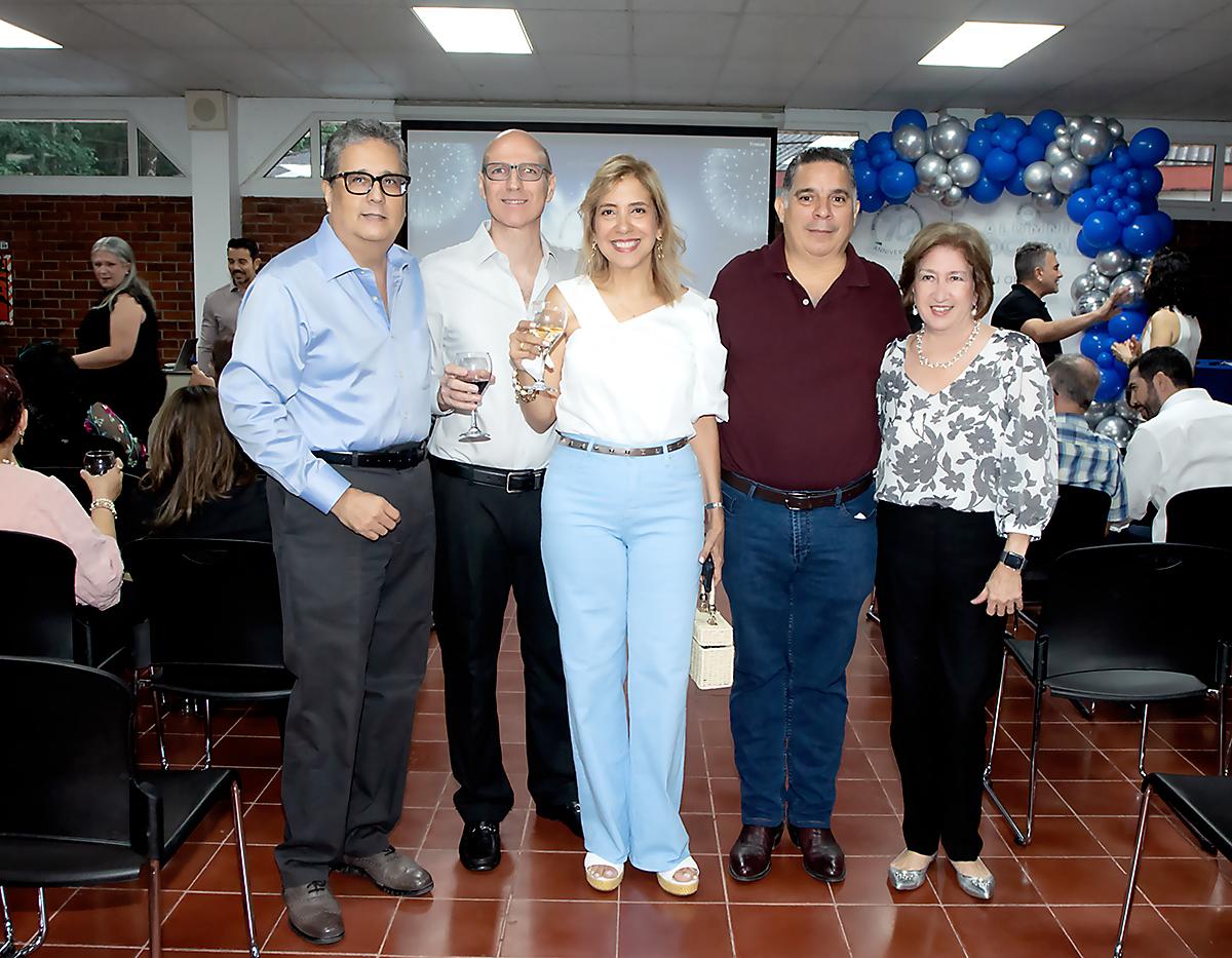 Héctor Urmeneta, Nazry Canahuati, Suyapa Córdoba, Ricardo Canahuati y Patricia Poujol.