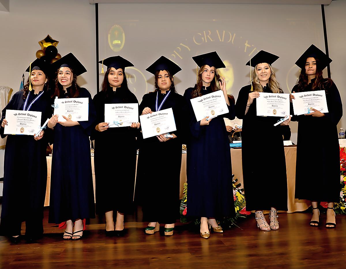Entrega de títulos de la Intercontinental School 2023