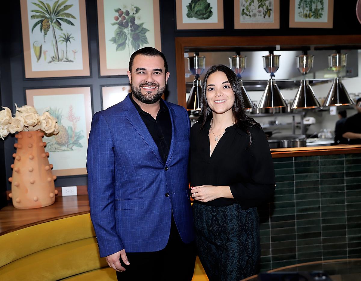 Raúl Bonilla y Crista Maradiaga.