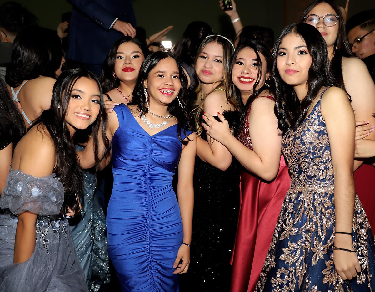 Ashley Colindres, Danexa Licona, Ariadna Peña, Ethel Flores, Esther Urtecho y Fátima Ardón.