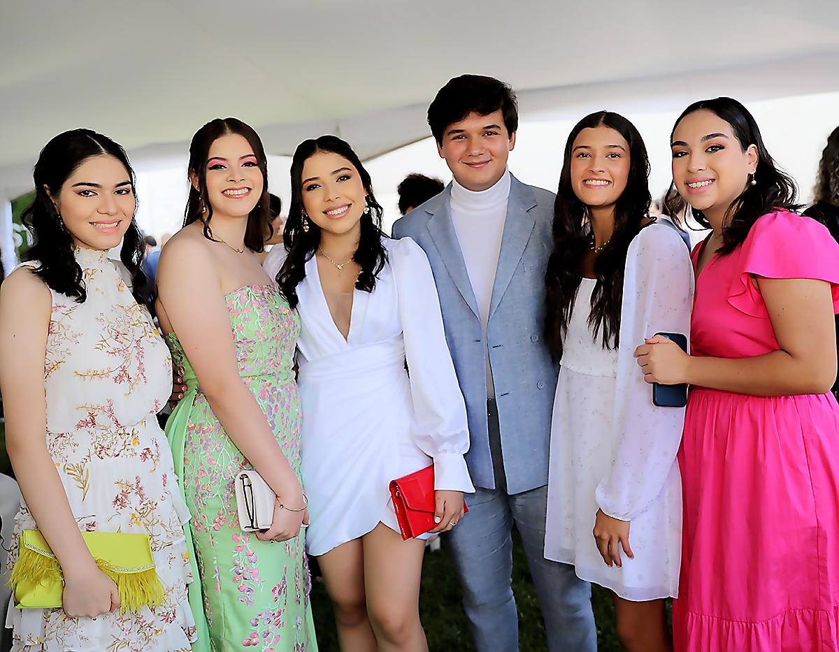 Isabella Mendoza, Tiara Morales, Isabella Murillo, Gerardo Tabora, Amari DeLima y Lucía Bueso
