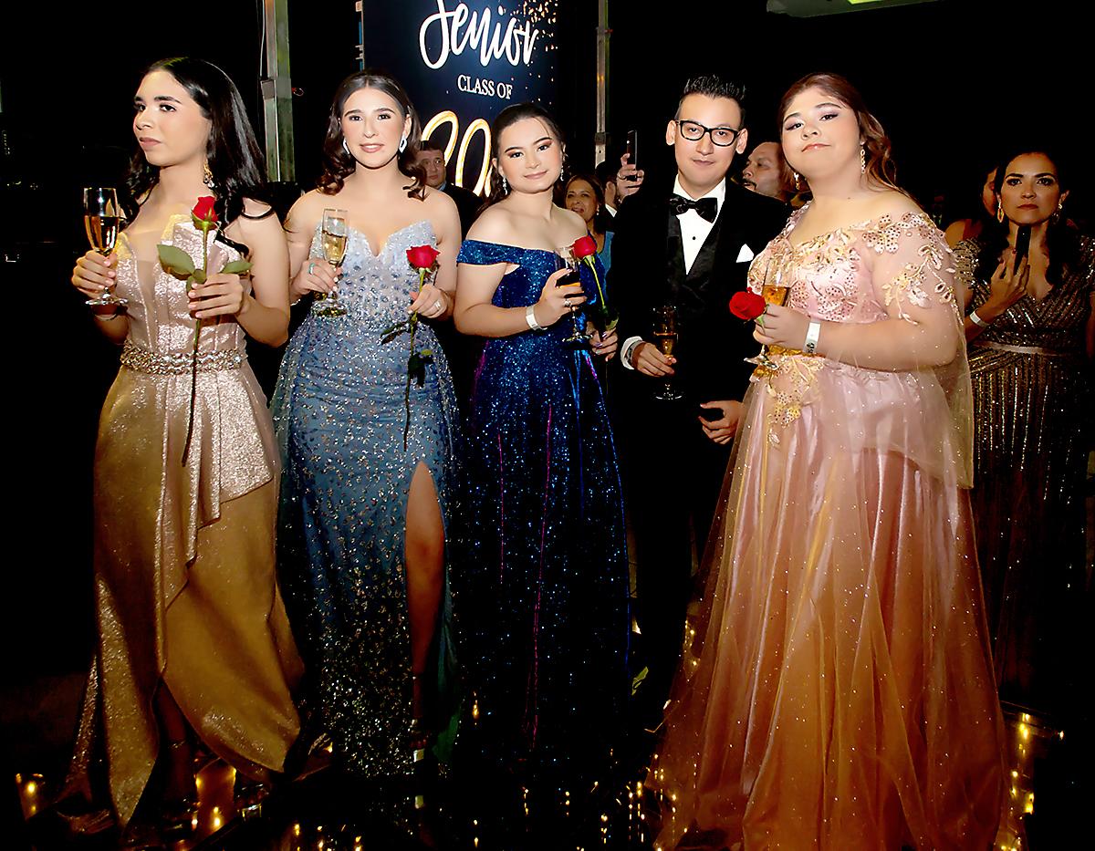 Marcela Fernandez, Fadia Nadra, Allyson Padia, Orinson Amaya y Sofia Perez.