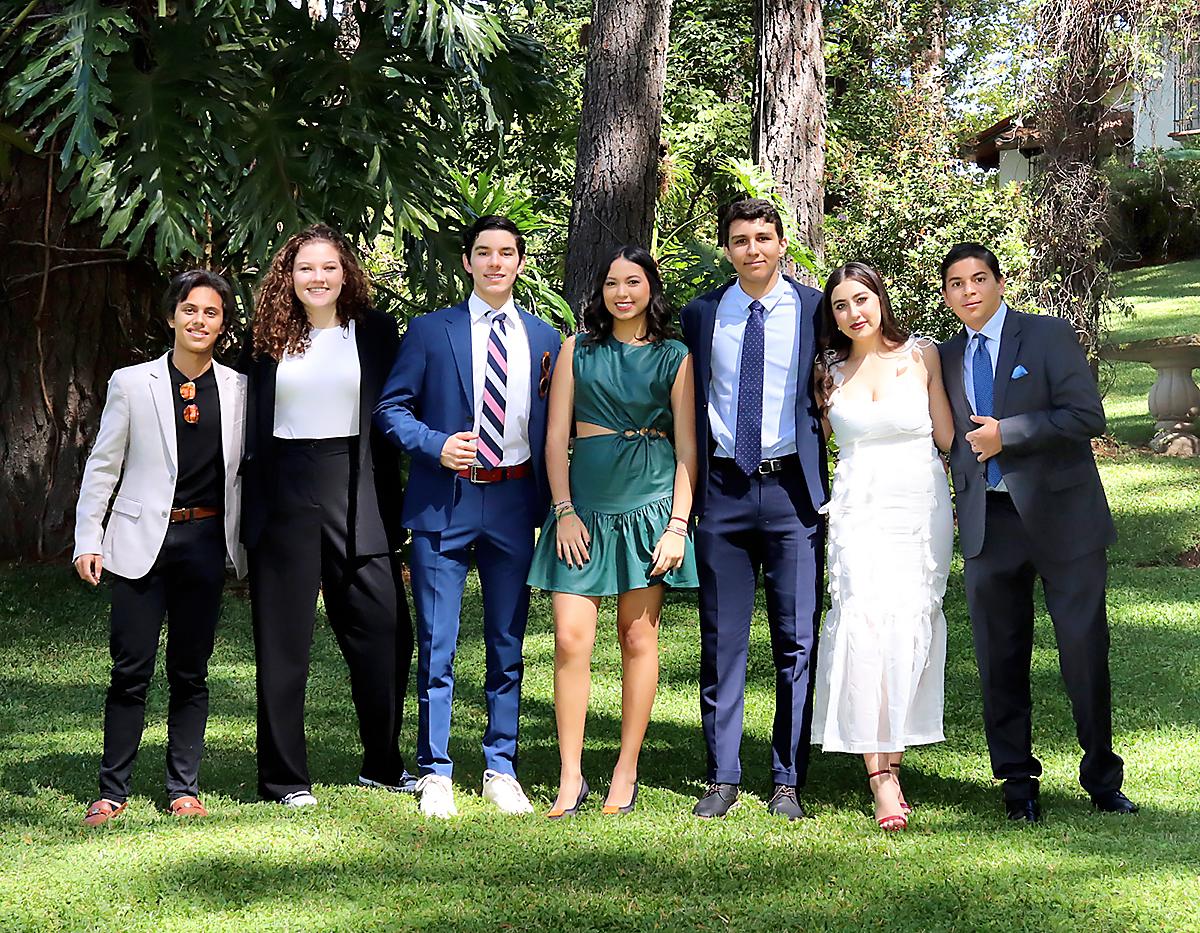 Gianluca Valladares, lily Smith, Sebastian Villeda, Valentina Castañeda, Sebastian Kafarela, Judy Klugman y Jose Rafael Pastor