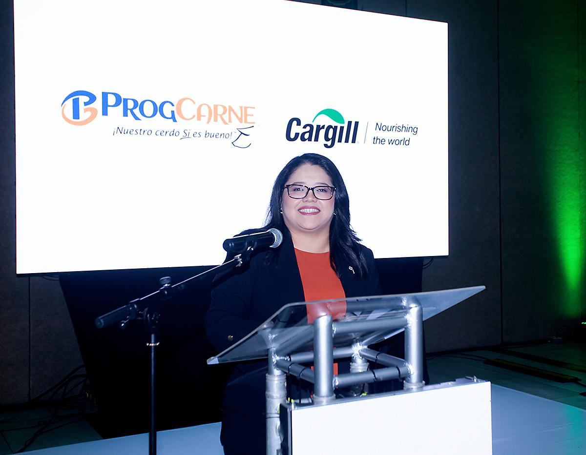 Cargill reconoce la trayectoria de Flavio Tinoco
