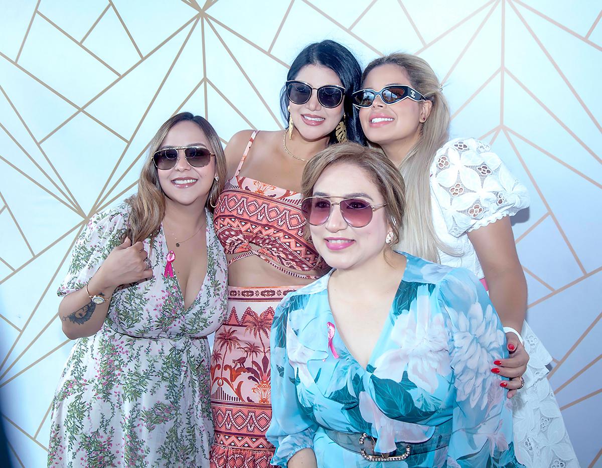 Michelle Ponce, Sarahy Chavarría, Sol Sosa y Jazzania Croasdaile.
