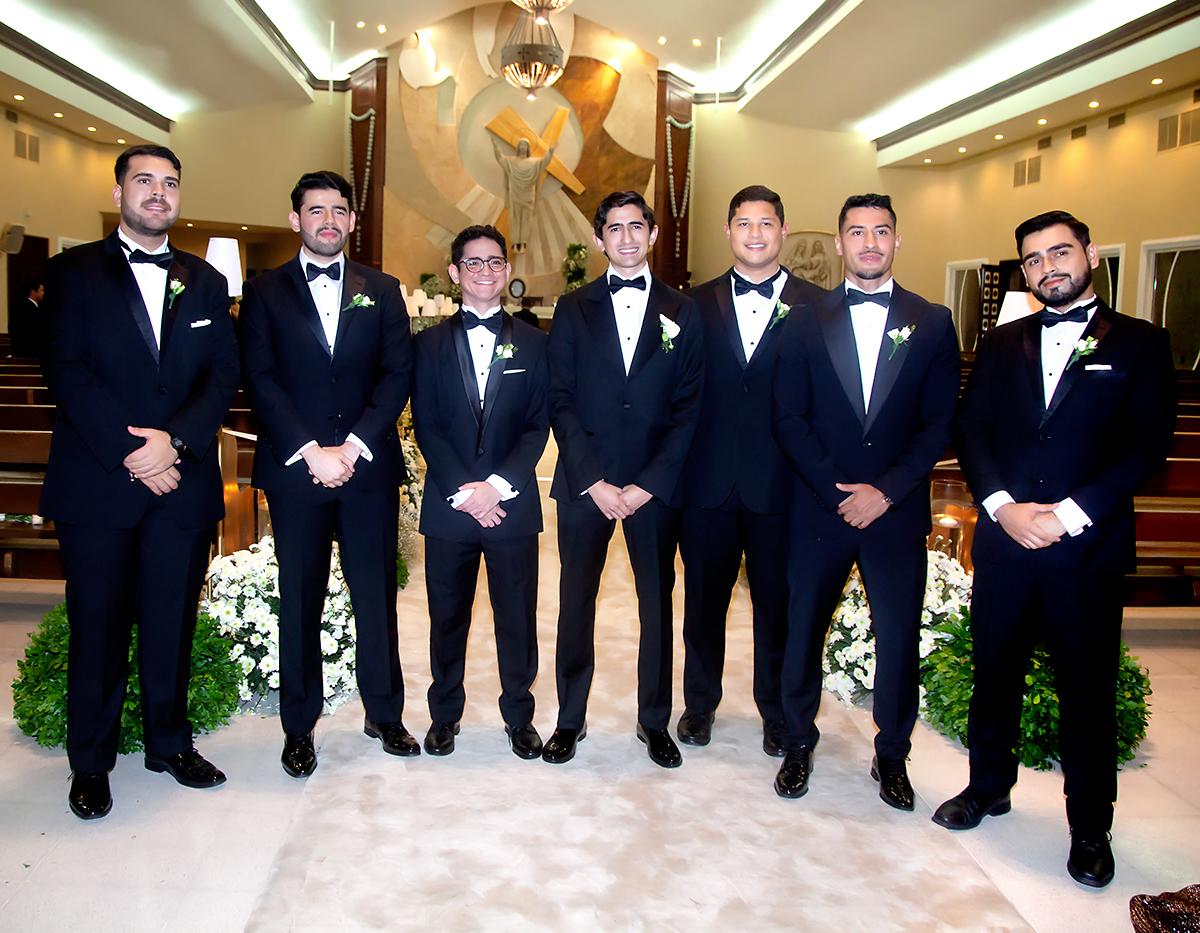 La boda de Orlando Merino y Michelle Valladares