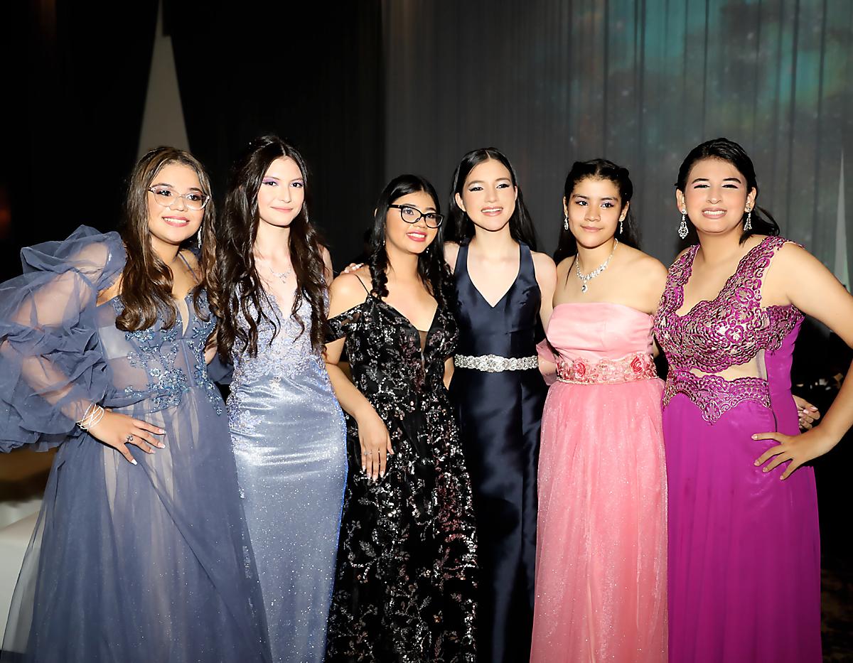 Liliam Ramos, Lesly Munguía, Ana Rubio, Ana Ruth Herrera, Sofía Amaya y Sara Carías