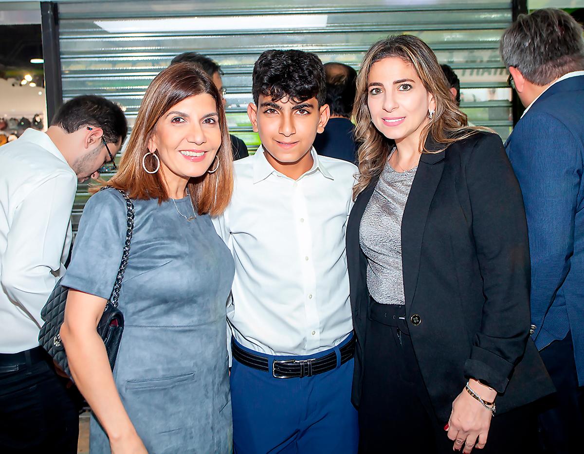 Sandra, Marcelo y Leyla Faraj.