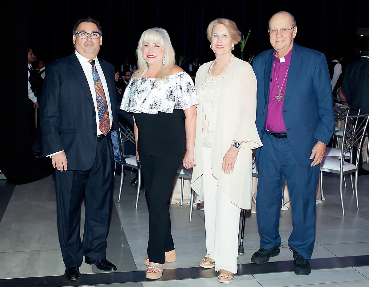 Edwin Rosenthal, Jackie Babun con Diana y el obispo Leo Frade
