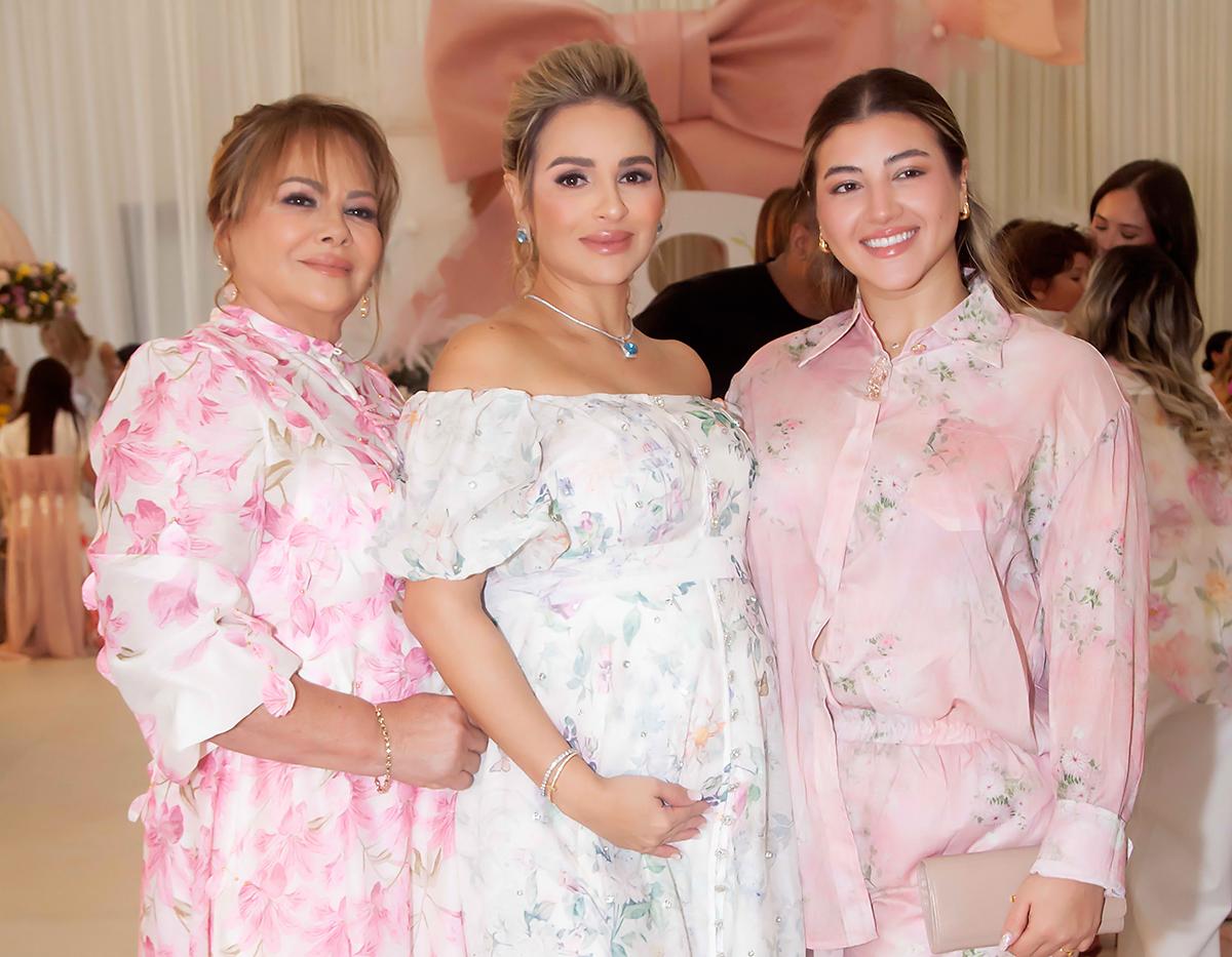 Maribel Martínez, Karla Matamoros de Cruz y Alice Matamoros